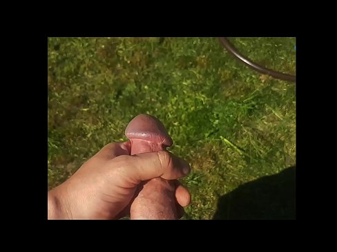 ❤️ Hot hottie får sin lyserøde fisse kneppet og kommer med en sprøjte i en sommerhave Super porno at da.mouthporn.ru